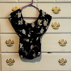 Size S black and white blouse. Sienna Sky.
